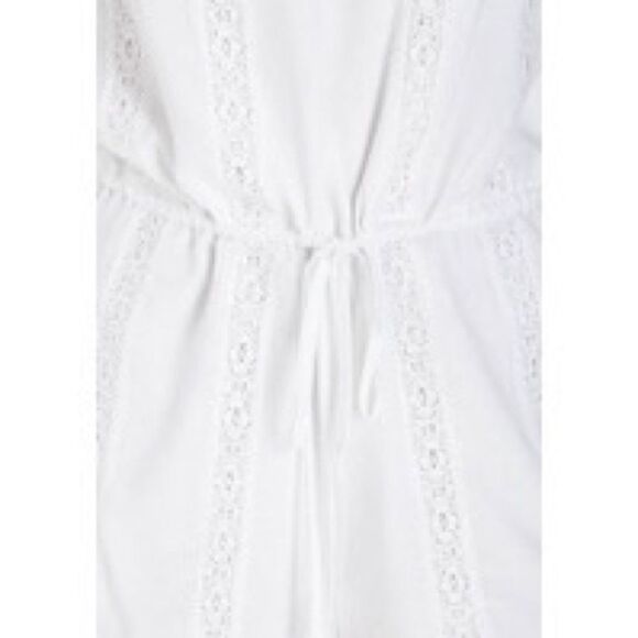 ✨ Forever 21
Women's White Lace Trimmed Cami ✨ - Picture 4 of 5